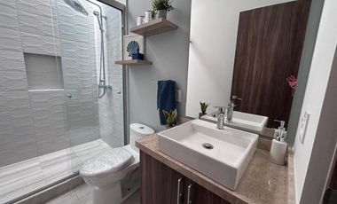 CASA DE DOS PLANTAS EN CONDOMINIO