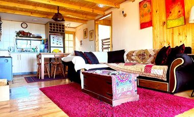 Casa De Madera Con Finas Terminaciones En Bosque De Cahuil