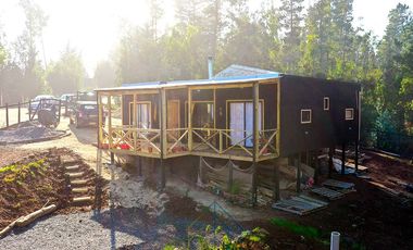Casa De Madera Con Finas Terminaciones En Bosque De Cahuil
