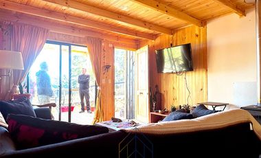 Casa De Madera Con Finas Terminaciones En Bosque De Cahuil