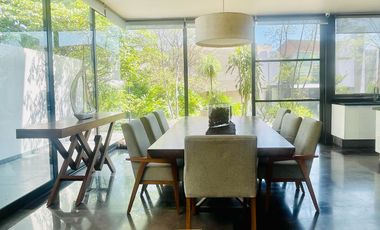 Moderna Casa en Venta en Los Olivos Zona Valle Real