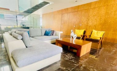 Moderna Casa en Venta en Los Olivos Zona Valle Real