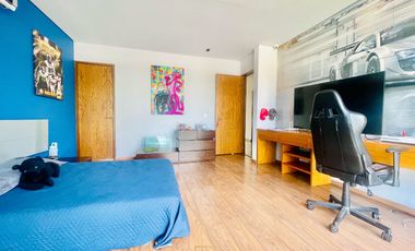 Moderna Casa en Venta en Los Olivos Zona Valle Real
