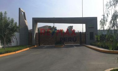 Ocasión Venta terreno en esquina Condominio El Polo