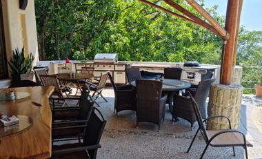 Exclusiva Residencia fraccionamiento las brisas, en un Entorno Tranquilo y Seguro: ¡Tu Nuevo Hogar Te Espera! en acapulco  guerrero