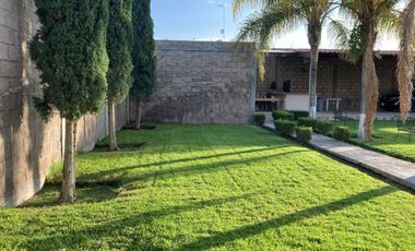 VENTA DE TERRENO CON JARDIN AL PONIENTE DE LA CIUDAD