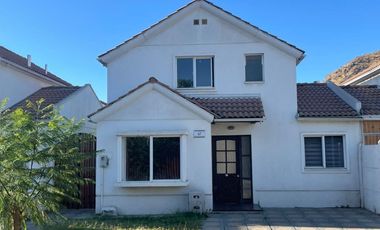 Se vende casa en condominio en San Bernardo