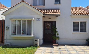 Se vende casa en condominio en San Bernardo
