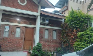 DIJUAL CEPAT !!! RUMAH ASRI terawat siap huni @ Taman Sariwangi Bandung Utara