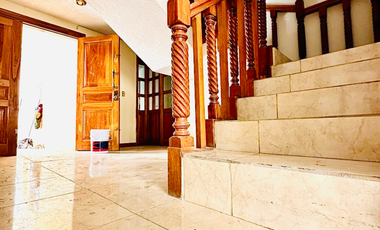 CASA EN VENTA VALLARTA UNIVERSIDAD EXCELENTE UBICACIÓN