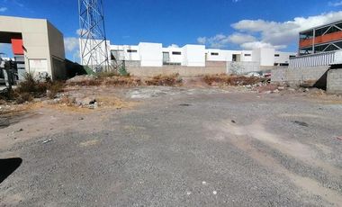 TERRENO COMERCIAL EN RENTA EN EL MIRADOR EN ESQUINA JUNTO AL RESTAURANT EL TAPATIO