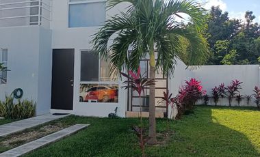 Casa en venta en fraccionamiento con alberca en zona Norte