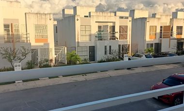 Casa en venta en fraccionamiento con alberca en zona Norte