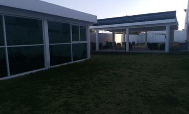 CASA EN VENTA PUEBLA, Cuautlancingo en fraccionamiento con alberca