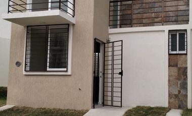 CASA A LA VENTA DE 2 PLANTAS EN PUERTO VALLARTA DE $2,410,000 pesos MX
