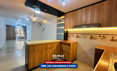 Casa Frente A Parque - Urb Casuarinas (Ica Cercado)