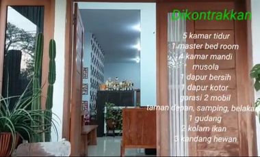 Rumah 5 Kamar Tidur di Panglima Sudirman Gresik Kota