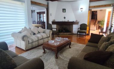Hermosa casa con piscina y gran terreno, Lomas de San Andrés