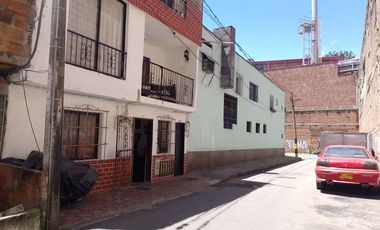 Casa Primer Piso con Apartaestudio En Venta Guayabal Medellín