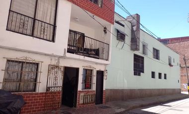 Casa Primer Piso con Apartaestudio En Venta Guayabal Medellín
