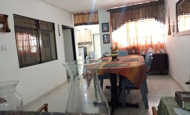 Casa Primer Piso con Apartaestudio En Venta Guayabal Medellín