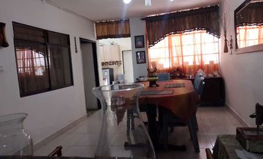 Casa Primer Piso con Apartaestudio En Venta Guayabal Medellín