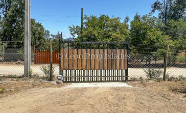 Leon Propiedades vende parcela con casa en sector Hornitos, Curacaví.