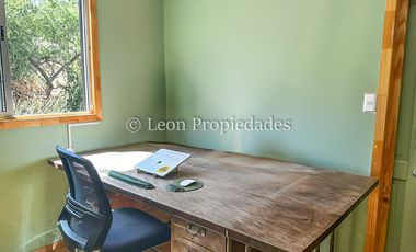 Leon Propiedades vende parcela con casa en sector Hornitos, Curacaví.