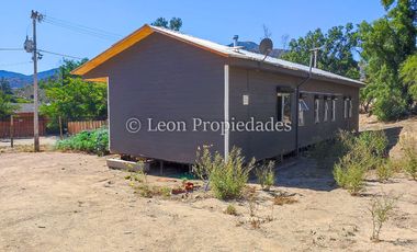 Leon Propiedades vende parcela con casa en sector Hornitos, Curacaví.