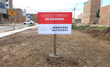 Venta Terreno en ESQUINA y FRENTE a PARQUE en La Ensenada III Chiclayo