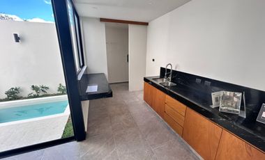 HERMOSA CASA DE LUJO UBICADA EN TEMOZÓN NORTE