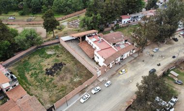 Casa Con Dos Terrenos En Venta En Tapalpa (Zona Centro).