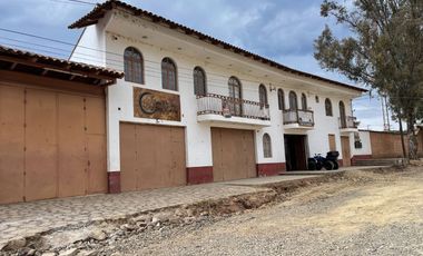 Casa Con Dos Terrenos En Venta En Tapalpa (Zona Centro).