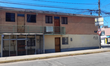 Venta de Hotel con 2 Casas, 6 Departamentos más Bodegas / Oficinas.  Iquique
