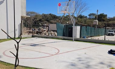 CASA EN VENTA, A 5 MINUTOS DE LA CENTRAL DE AUTOBUCES DE PUERTO VALLARTA,Y A  20 MINUTOS DE LA PLAYA