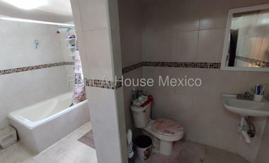 CASA EN VENTA EN VILLA DE LAS FLORES 1A SECCIÓN, COACALCO