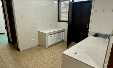 House for sale in Magallanes Makati