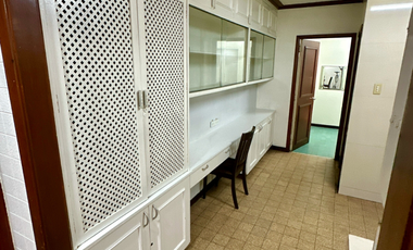 House for sale in Magallanes Makati