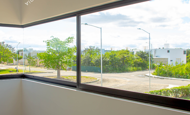 Casa en venta en Mérida con alberca privada y amenidades.
