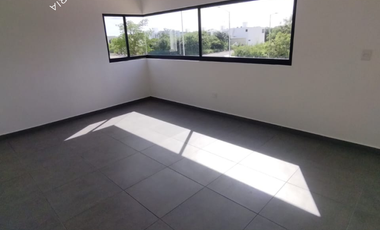 Casa en venta en Mérida con alberca privada y amenidades.