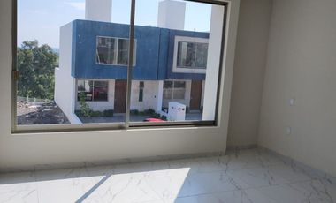 Amplia casa en venta a SUPER PRECIO en Cañadas del Bosque