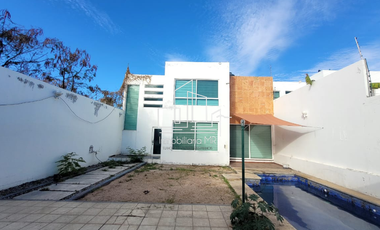 CASA CON ALBERCA EN CUAUTLA MORELOS