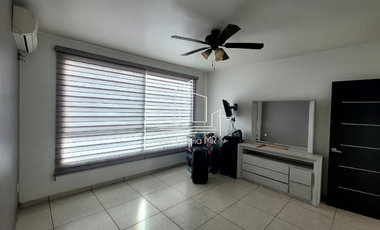CASA CON ALBERCA EN CUAUTLA MORELOS