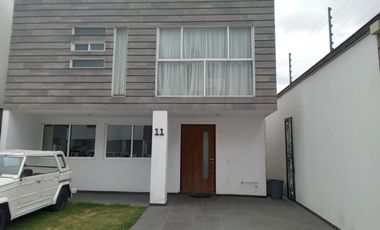 CASA EN RENTA EN METEPEC MUY CERCA DEL PUENTE DEL LIBRAMIENTO A AV TECNOLÓGICO