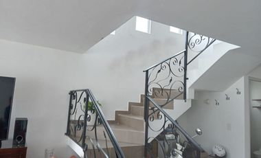 CASA EN RENTA EN METEPEC MUY CERCA DEL PUENTE DEL LIBRAMIENTO A AV TECNOLÓGICO