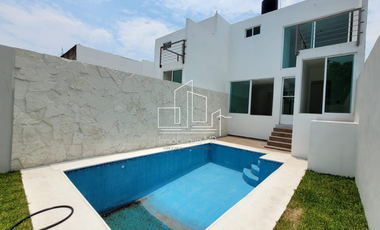 CASA CON ALBERCA EN MORELOS