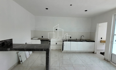 CASA CON ALBERCA EN MORELOS