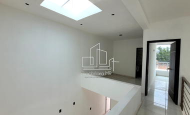 CASA CON ALBERCA EN MORELOS