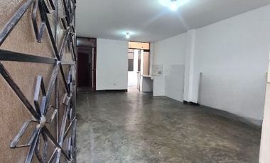 VENDO CASA COMERCIAL DE 3 PISOS + AIRES EN CAMPOY, SAN JUAN DE LURIGANCHO
