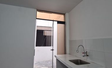 VENDO CASA COMERCIAL DE 3 PISOS + AIRES EN CAMPOY, SAN JUAN DE LURIGANCHO